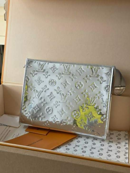 Picture of Louis Vuitton Wallets _SKUfw220573357fw